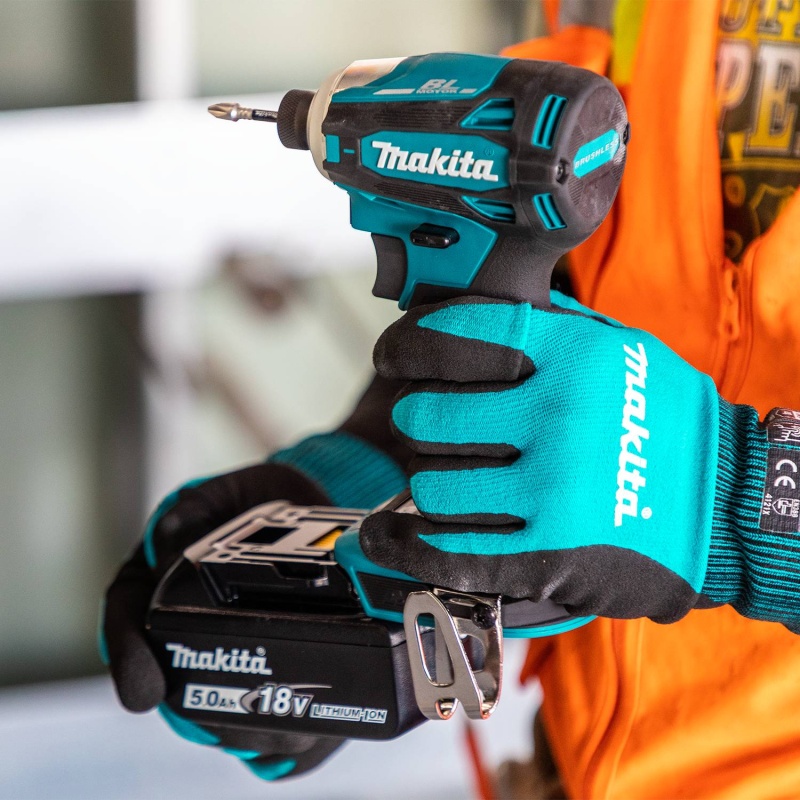 Makita XDT19T 18V LXT Cordless Lithium-Ion Brushless 4-Speed Impact Driver Kit - Image 6