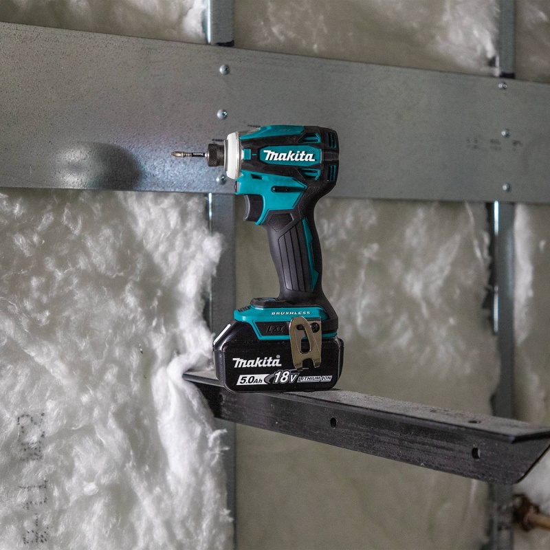 Makita XDT19T 18V LXT Cordless Lithium-Ion Brushless 4-Speed Impact Driver Kit - Image 7