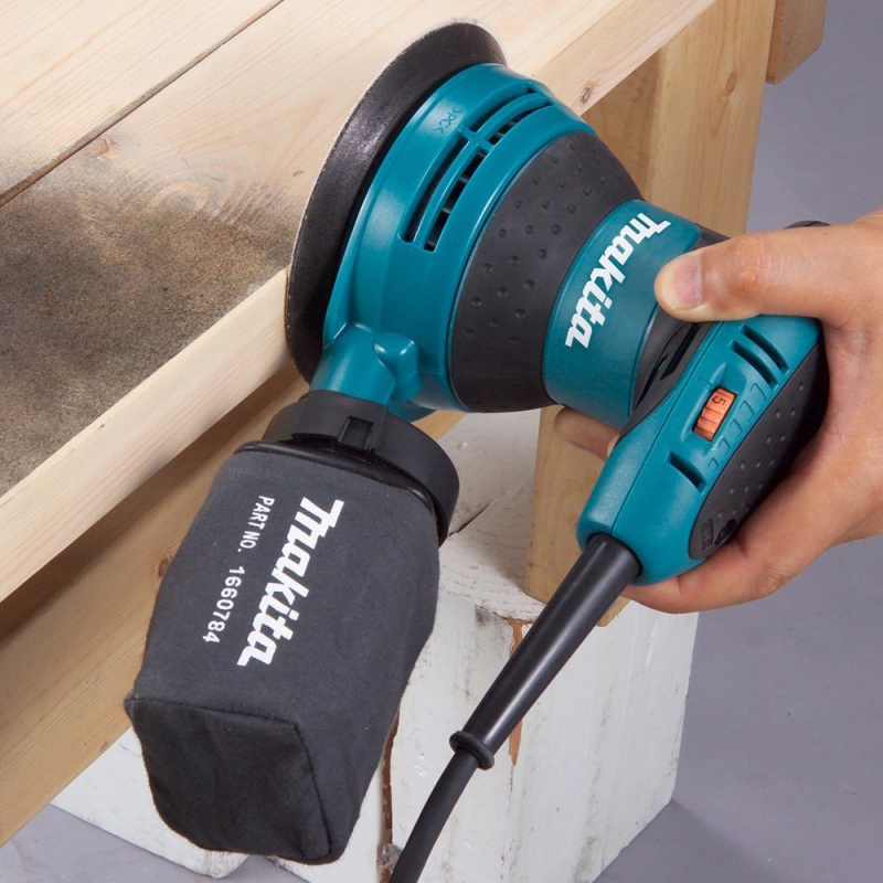 Makita BO5031K 5-Inch 3.0 Amp Variable Speed Control Random Orbit Sander Kit - Image 7