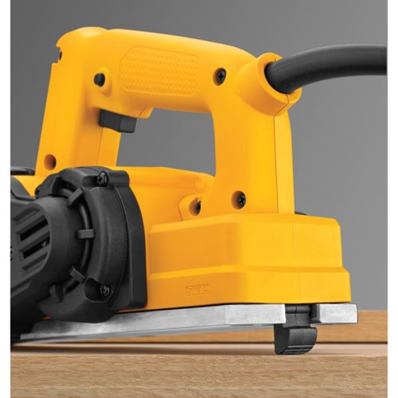 DeWALT D26676 3-1/4-in Portable Hand Planer - Image 3