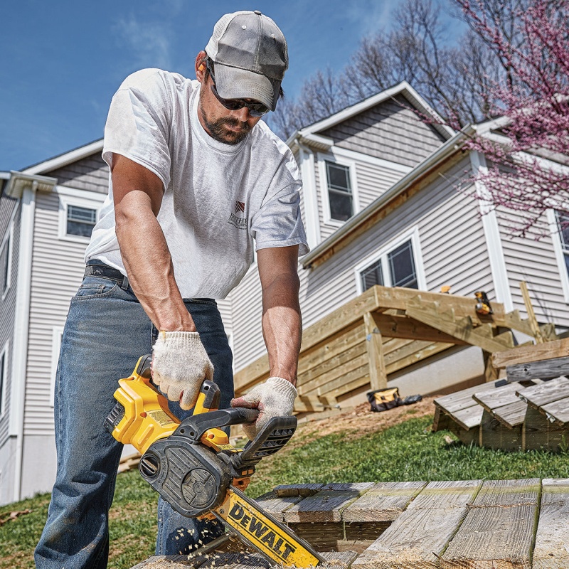 DeWALT DCCS620P1 20V MAX 12-Inch 5Ah Cordless Lithium-Ion Chainsaw Kit - Image 5