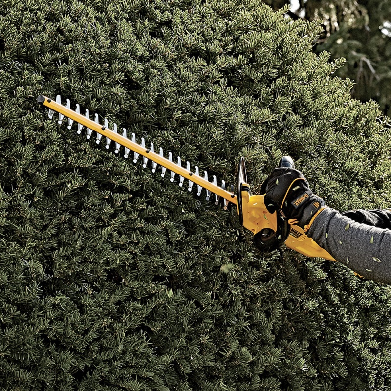 DeWALT DCHT820P1 20V MAX 22" 5.0Ah Cordless Lithium-Ion Hedge Trimmer Kit - Image 8