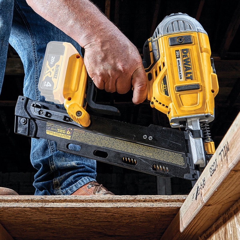 DeWALT DCN21PLB 20V Plastic Collated Cordless Framing Nailer - Bare Tool - Image 8