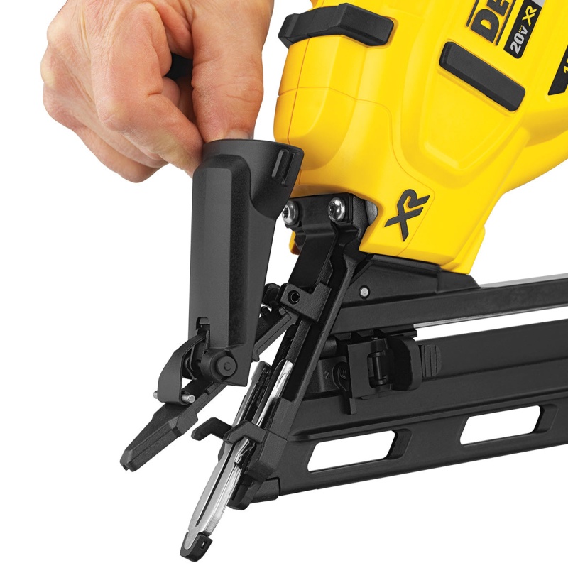 DeWALT DCN650B 20V MAX XR 15-Gauge Cordless Angled Finish Nailer - Bare Tool - Image 6