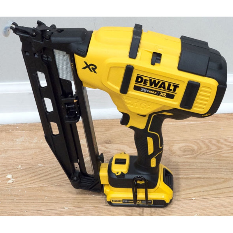 DeWALT DCN660B 20V MAX XR 16-Guage 2-1/2" Li-Ion Angled Finish Nailer -Bare Tool - Image 3