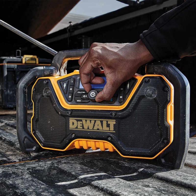 DeWALT DCR028B 12V/20V MAX Tough Lithium-Ion Cordless Bluetooth Radio - Image 4