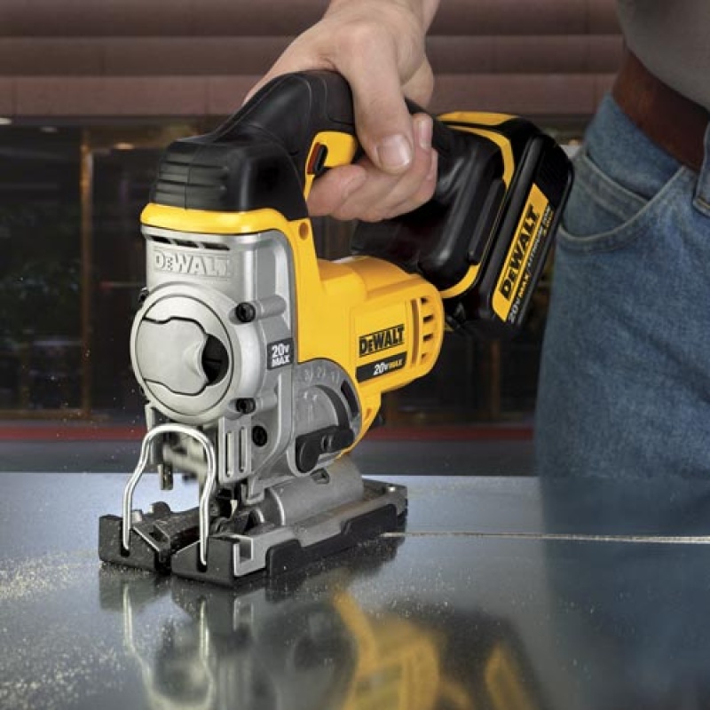 DeWALT DCS331B 20V MAX Cordless Jig Saw - Bare Tool - Image 2