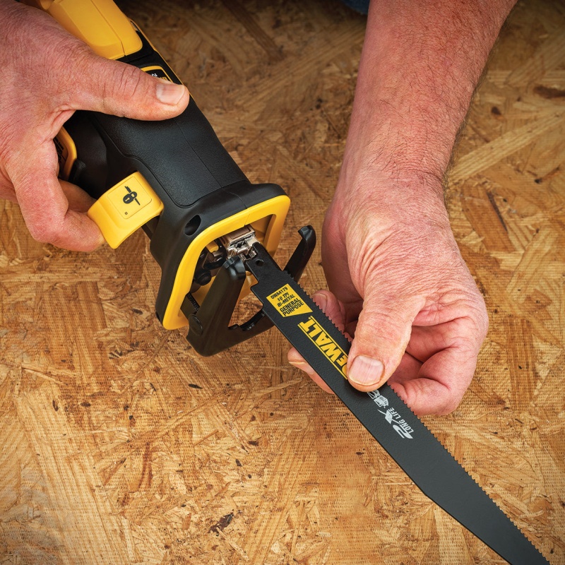 DeWALT DCS367B 20V MAX XR Brushless Magnum Compact Reciprocating Saw - Bare Tool - Image 8