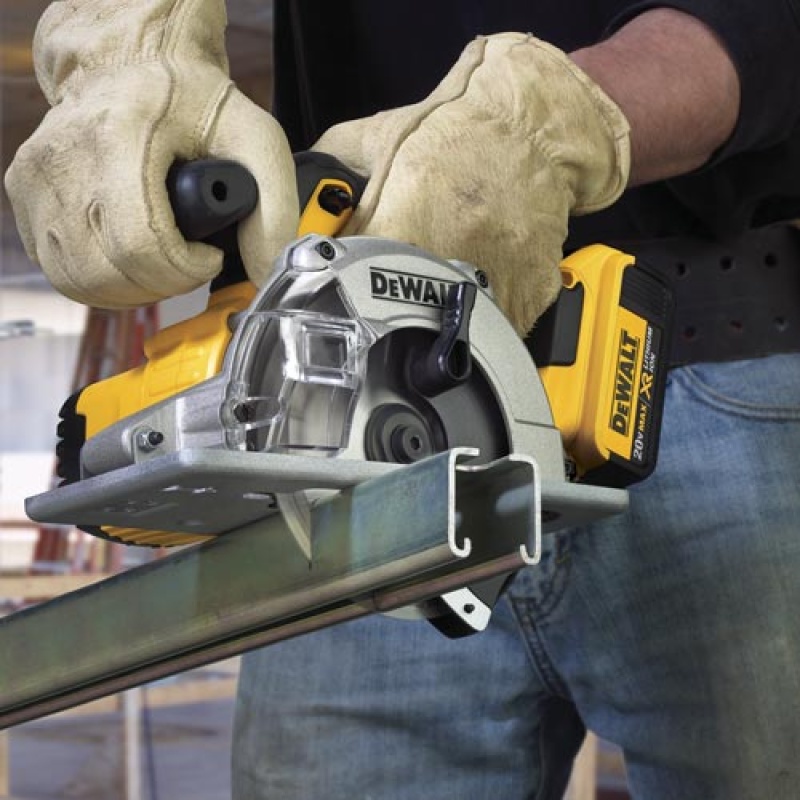 DeWALT DCS373B 20V Cordless Lithium Ion Metal Cutting Circular Saw - Bare Tool - Image 2