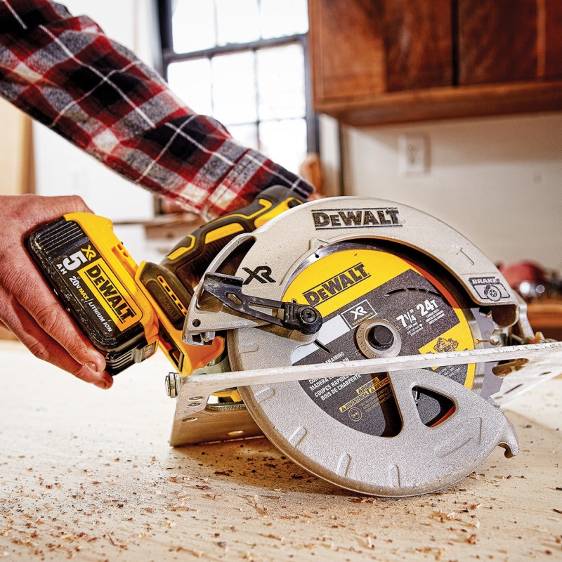 DeWALT DCS570B 20V 7-1/4-Inch Cordless Lithium-Ion Circular Saw - Bare Tool - Image 5