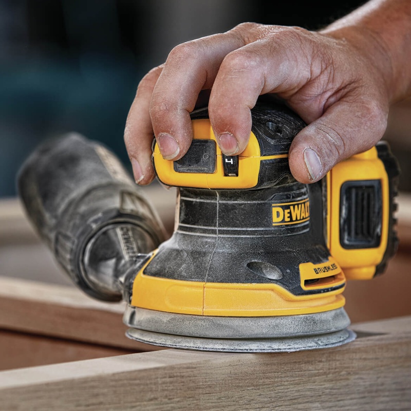 DeWALT DCW210B 20V 5-Inch Cordless Random Orbital Sander - Bare Tool - Image 4