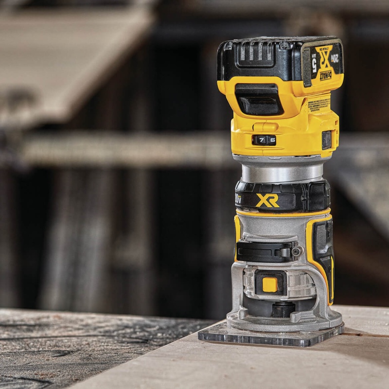 DeWALT DCW600B 20V Depth Adjusting Brushless Cordless Router - Bare Tool - Image 2