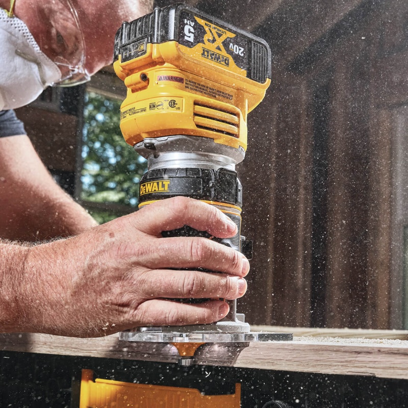 DeWALT DCW600B 20V Depth Adjusting Brushless Cordless Router - Bare Tool - Image 3