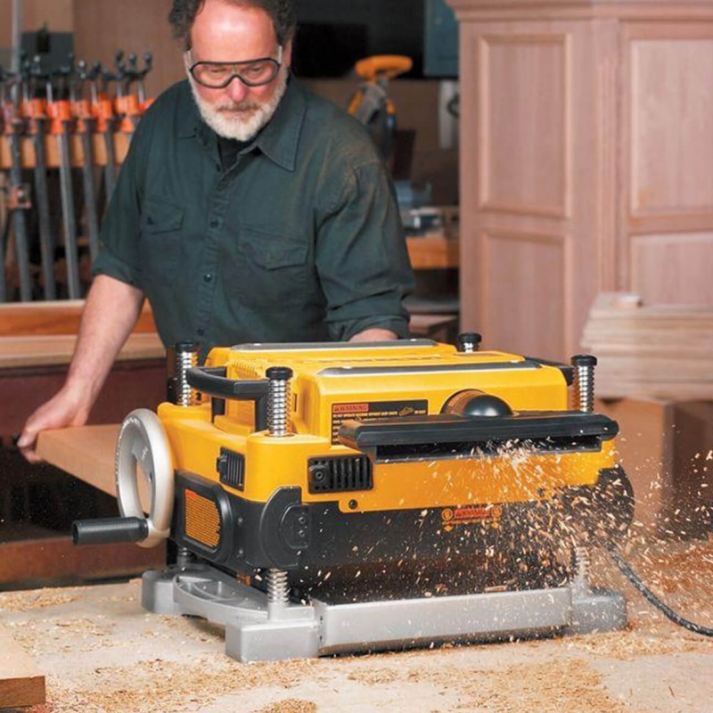 DeWALT DW735X 13-Inch Two-Speed Woodworking Thickness Planer + Tables & Knives - Image 2