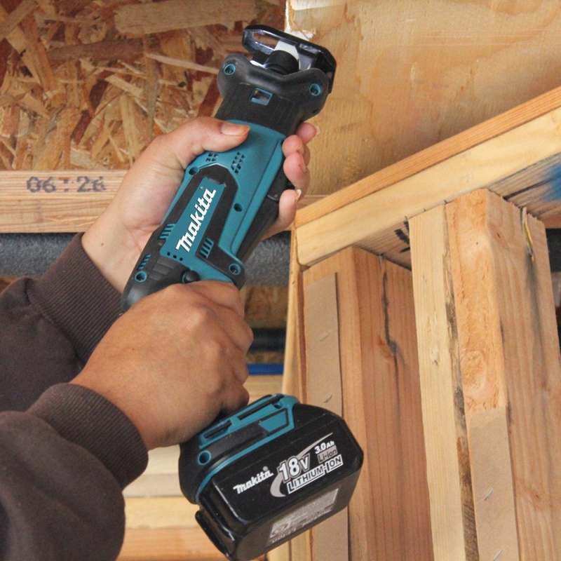 Makita XRJ01Z  18V LXT Lithium-Ion Cordless Compact Recipro Saw, Bare Tool - Image 3