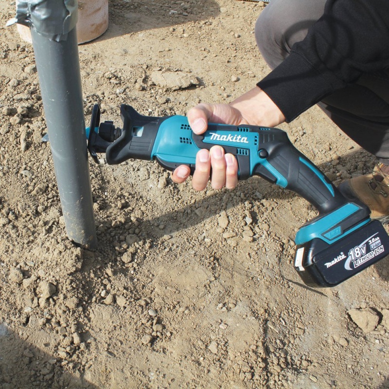 Makita XRJ01Z  18V LXT Lithium-Ion Cordless Compact Recipro Saw, Bare Tool - Image 4