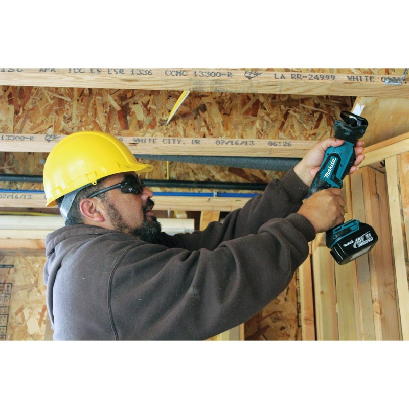 Makita XRJ01Z  18V LXT Lithium-Ion Cordless Compact Recipro Saw, Bare Tool - Image 5