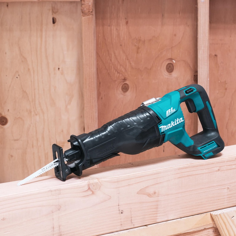 Makita XRJ05Z 18-Volt LXT Cordless Brushless Reciprocating Saw - Bare Tool - Image 6